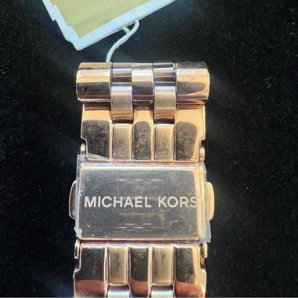 MICHAEL KORS MK5569 Lexington Rose Gold Tone Chronograph Watch - Picture 8 of 16